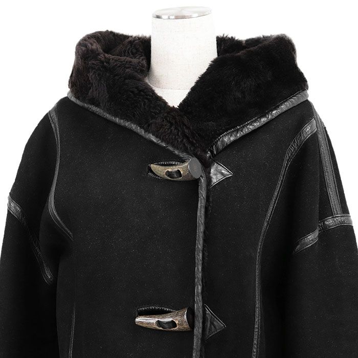 ISSEY MIYAKE イッセイ ミヤケ 1970 s 80 s ヴィンテージ ダッフルコート ムートン ボアライニング トグルボタン レザー パイピング ラムスキン バックベルト フード アウター レディース サイズ M ブラック 黒 香港製