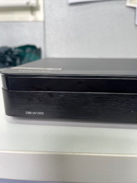 TOSHIBA DBR-W1009 ブルーレイレコーダー 品 動作未