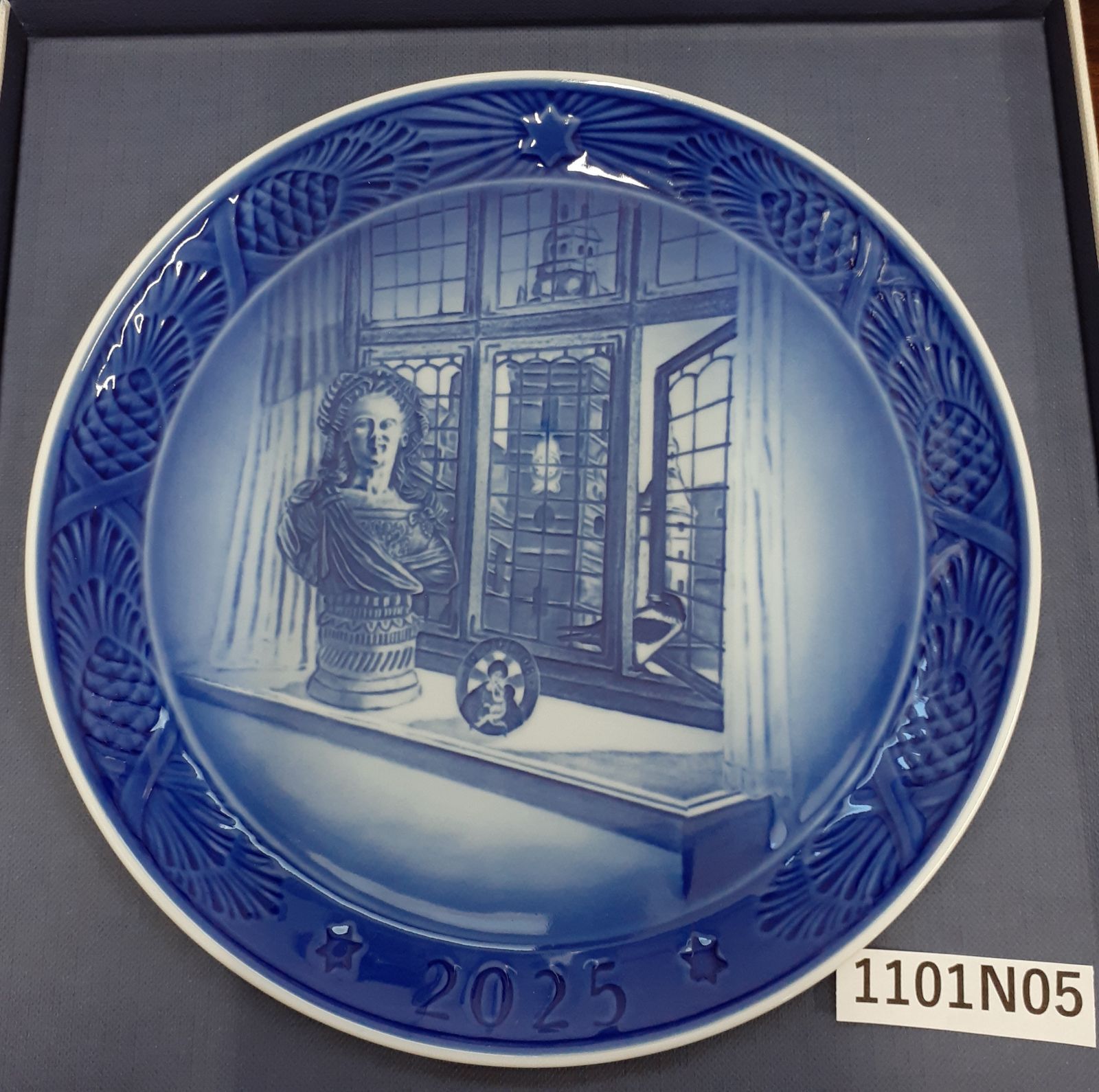 1101N05 ロイヤル コペンハーゲン イヤープレート 版 QUEEN JULIANE MARIE ジュリアン マリー皇太后
