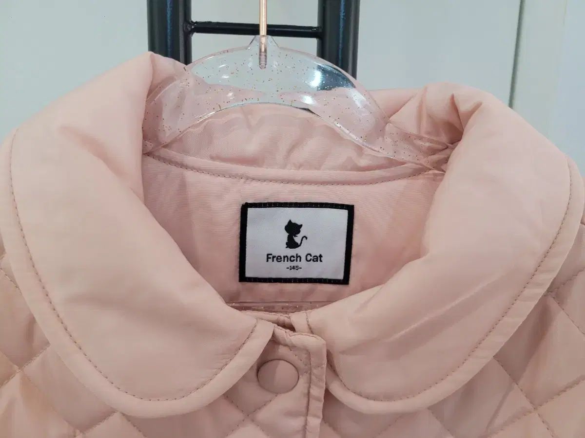 フレンチキャット ピンク キルティング ベルテッド ジャケット
