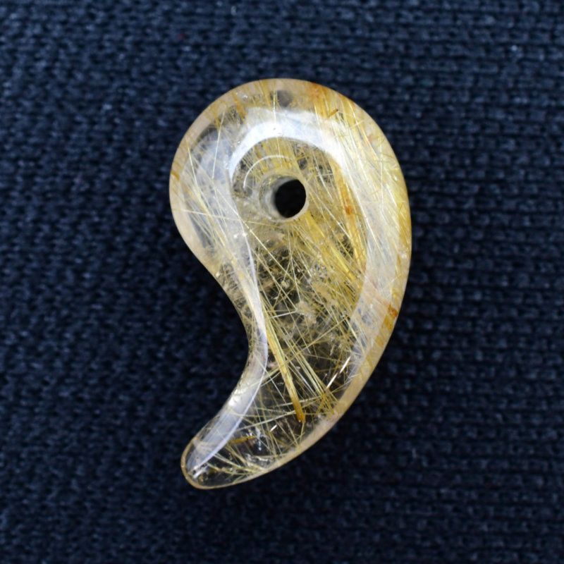 金針の流れが美しい☆】人気 勾玉 ゴールド ルチル クォーツ 一点物