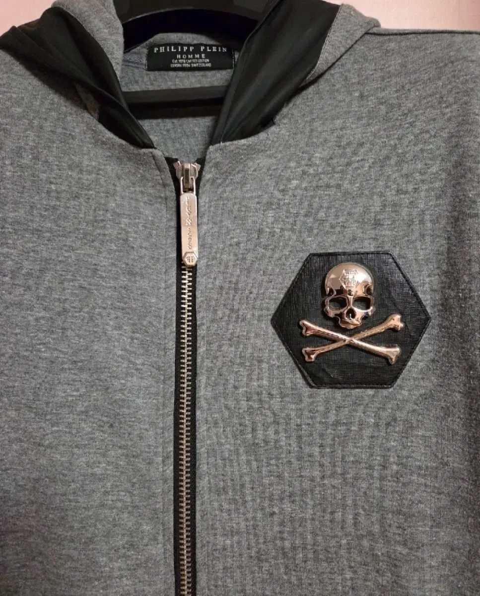 PHILIPP PLEIN フィリッププレイン ドクロ パッチ ジップアップ