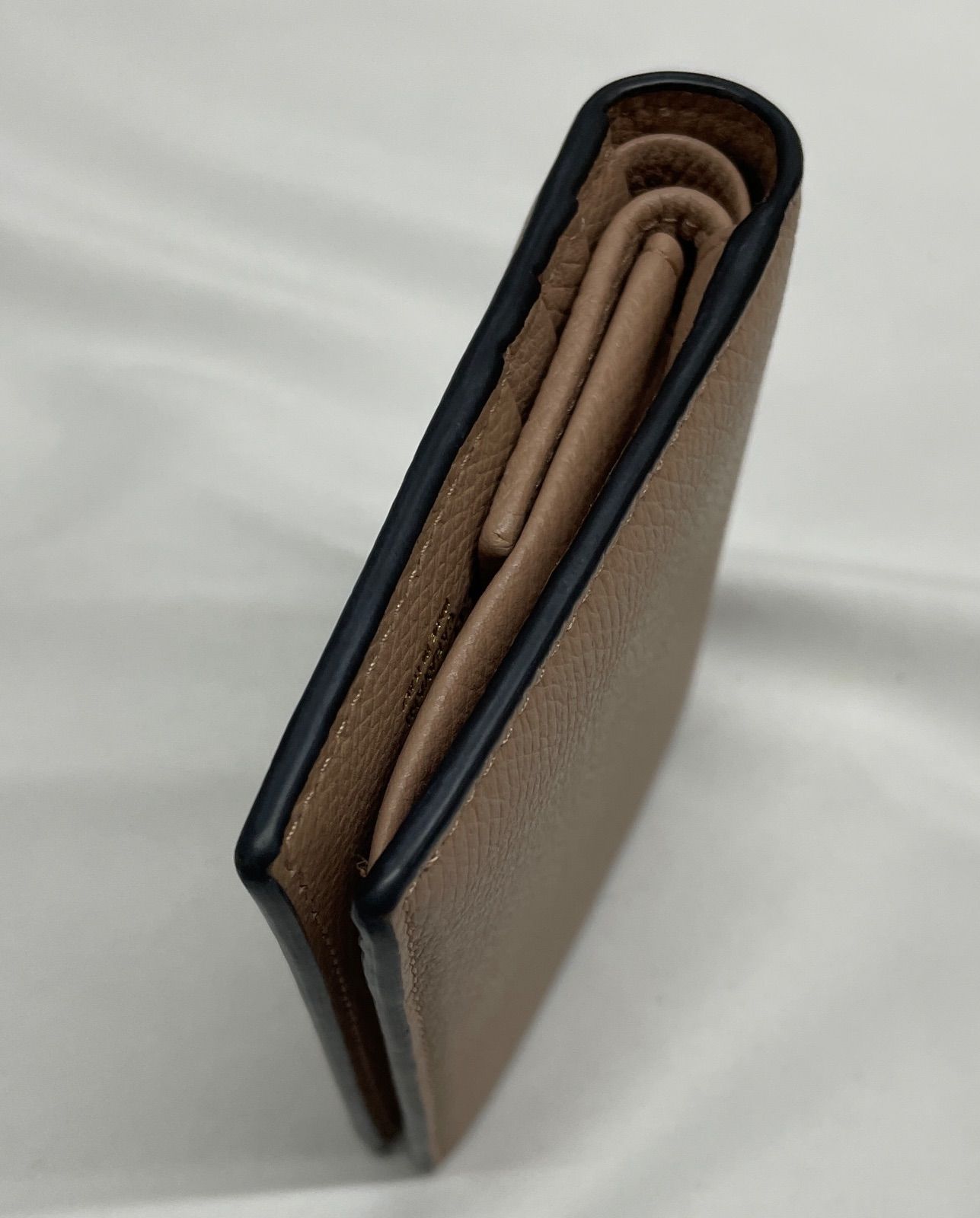 汚れ 剥がれあり