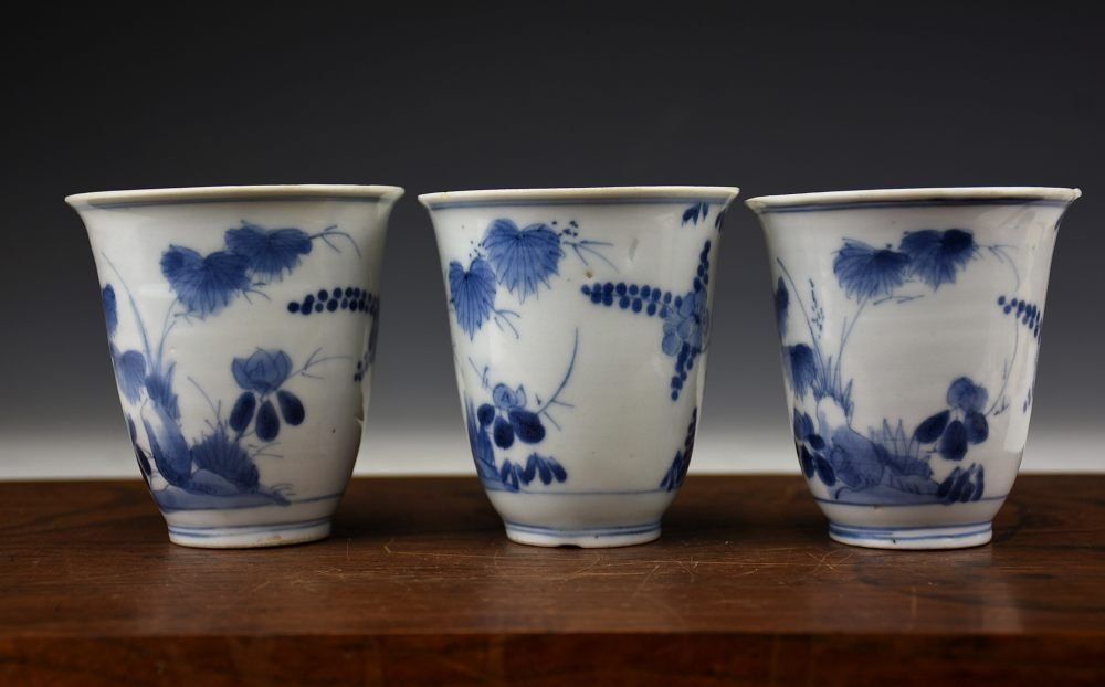 古染付花図碗 三客