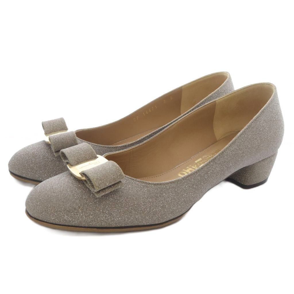 サルヴァトーレフェラガモ Salvatore Ferragamo ヴァラ グリッターパンプス 7 茶色