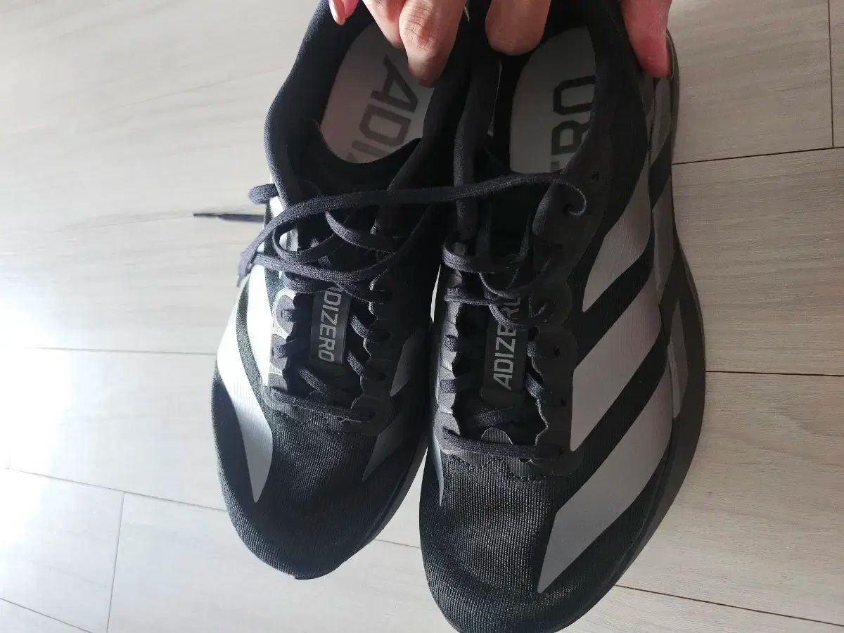 アディダス アディゼロ ランニングシューズ ブラック