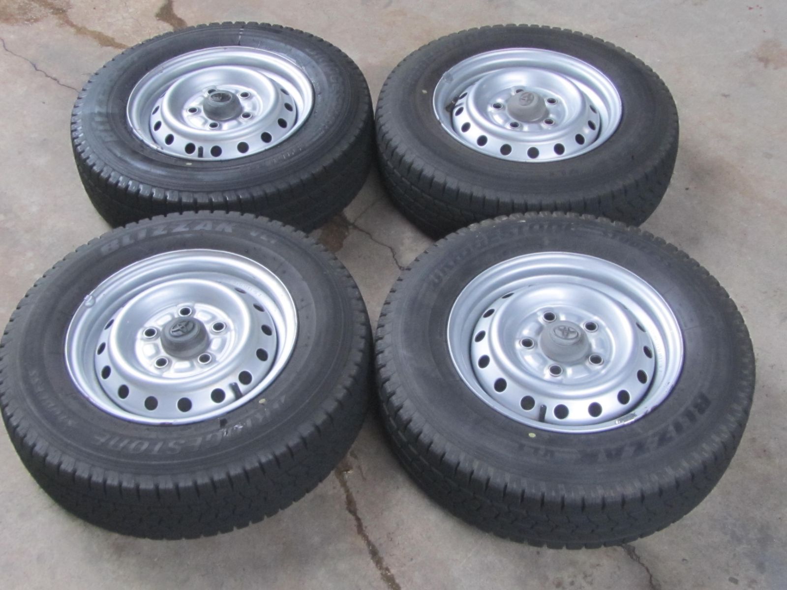 165 R 13 LT 8 PR スタッドレス ブリヂストン ブリザック VL 1 トヨタ タウンエース ライトエース も