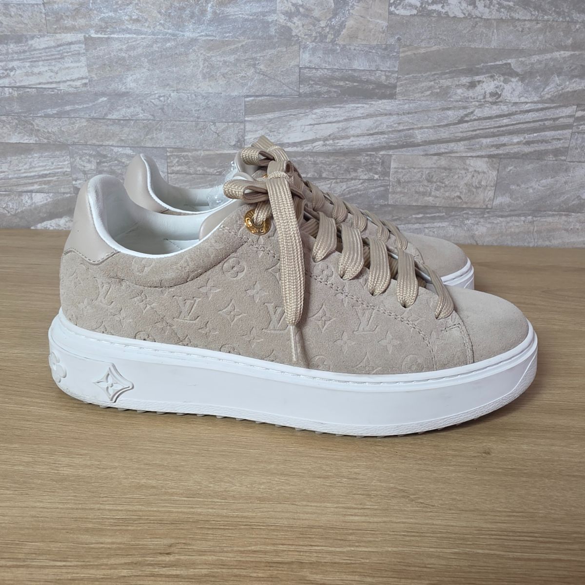 スエード モノグラム