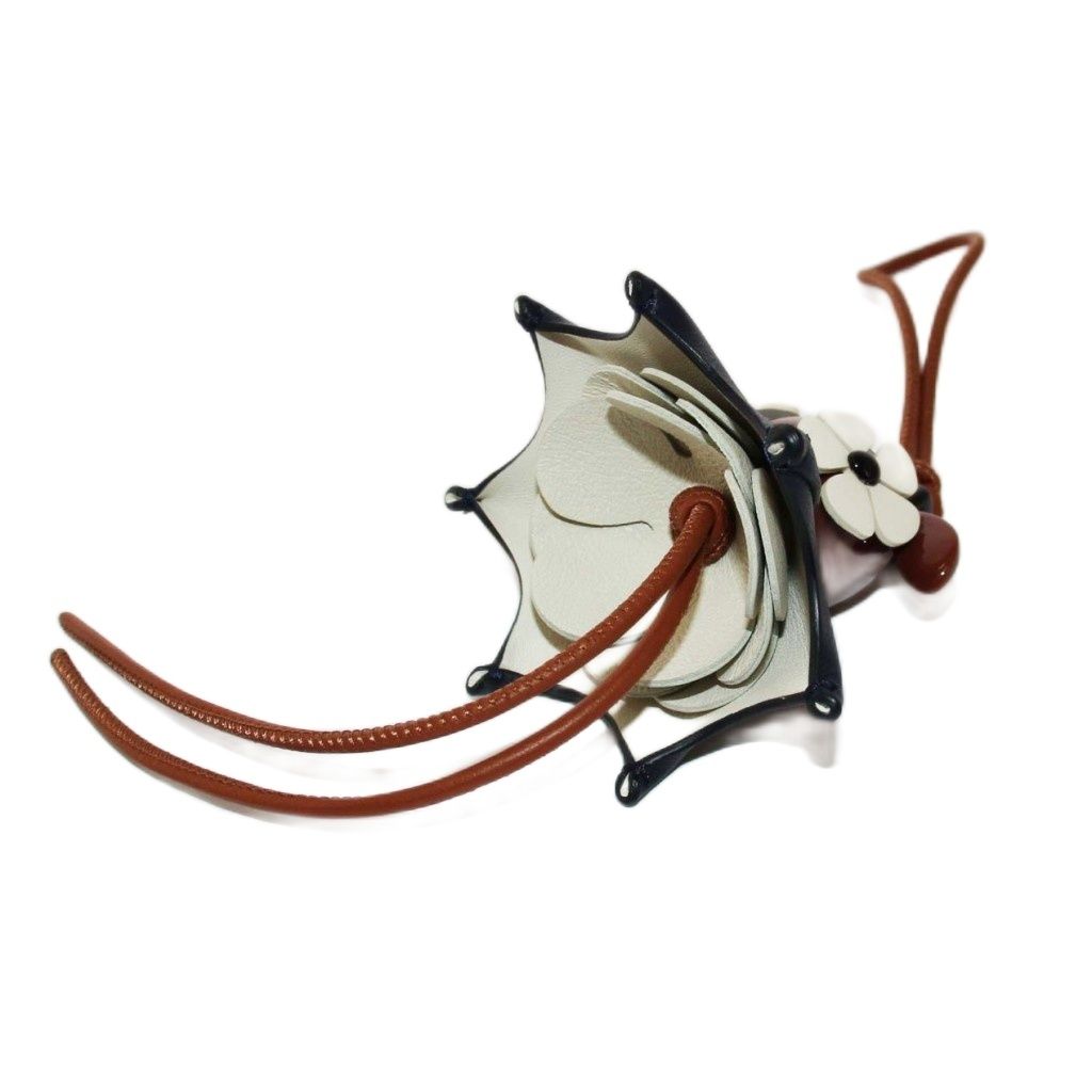 ロエベ LOEWE プルメリア パズ チャーム レザー ブラウン ネイビー /KH