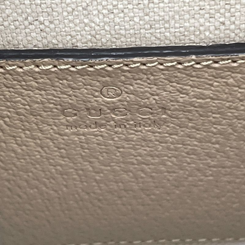 ショルダーバッグ