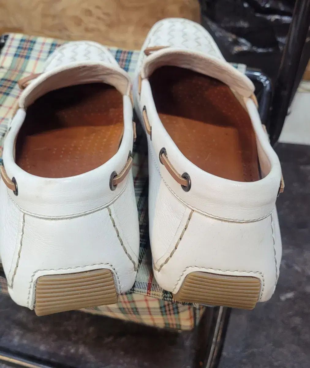  ボッテガ ヴェネタ 白 イントレチャート ローファー シューズ ローファー ブーツ 革靴