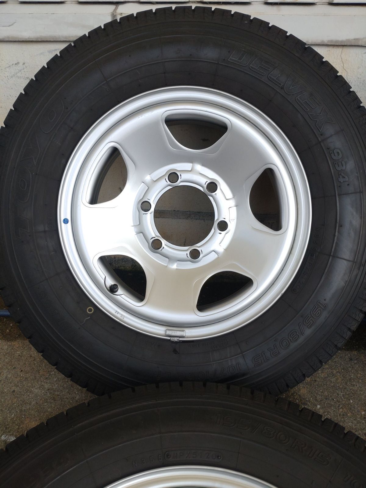 バリ山 TOPY トピー S 54 A 139 7 6 H 15インチ J 30前後 ハイエース ＆TOYO DELVEX 934 195 80 R 15 スタッドレス4本セット