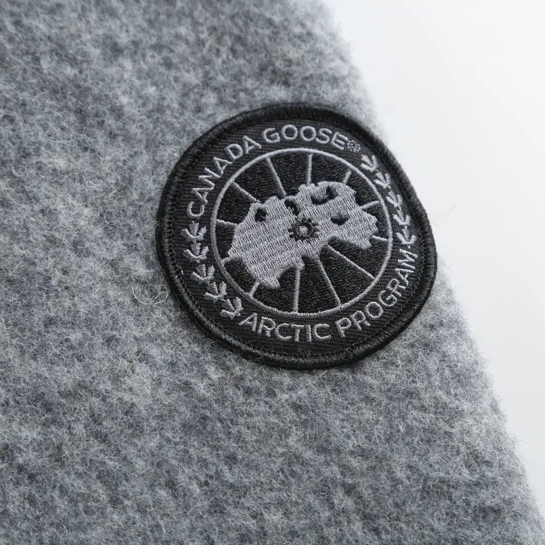 カジュアル ロゴ