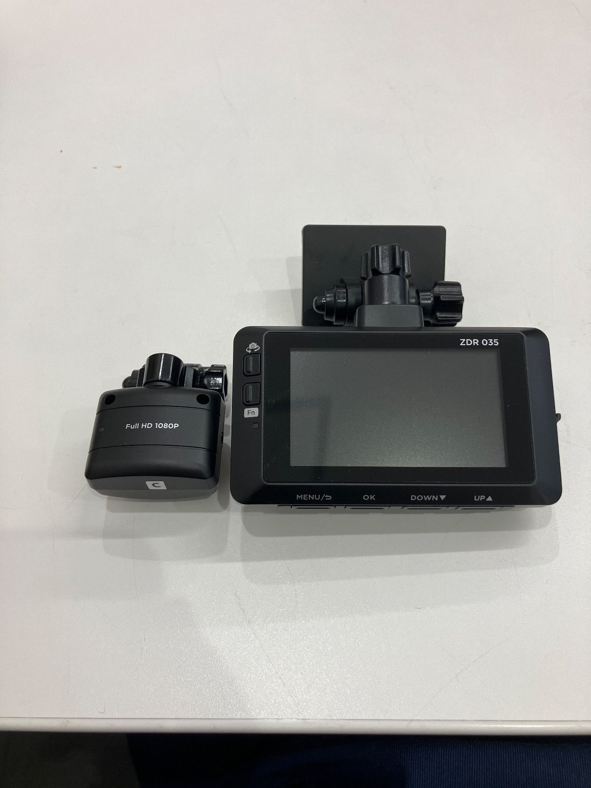 ドライブレコーダー ＣＯＭＴＥＣ ZDR035