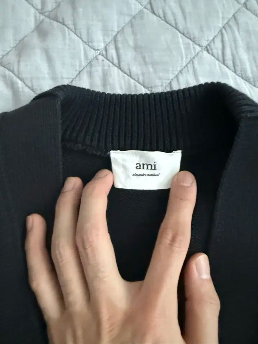 ブラック カーディガン