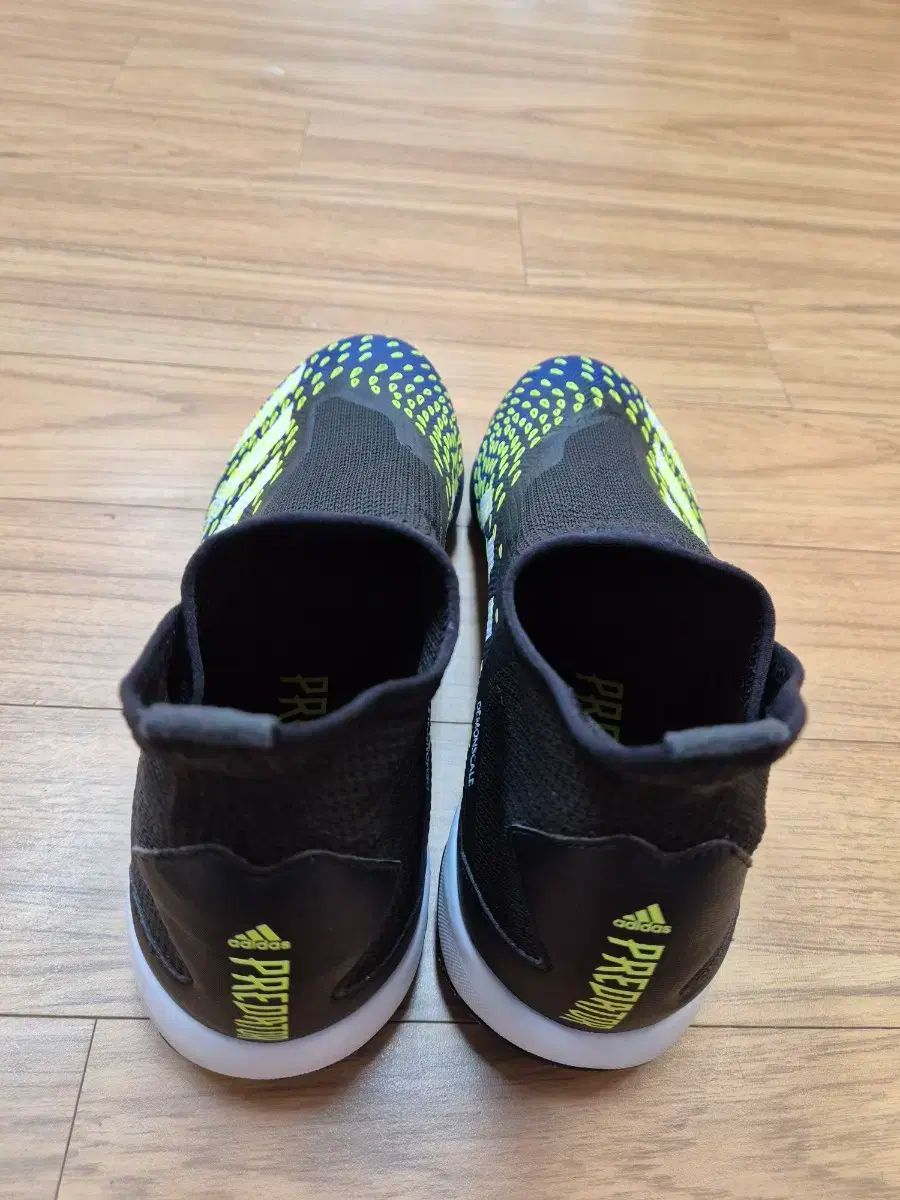 プレデター Freak