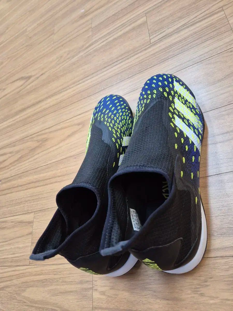 サッカーシューズ