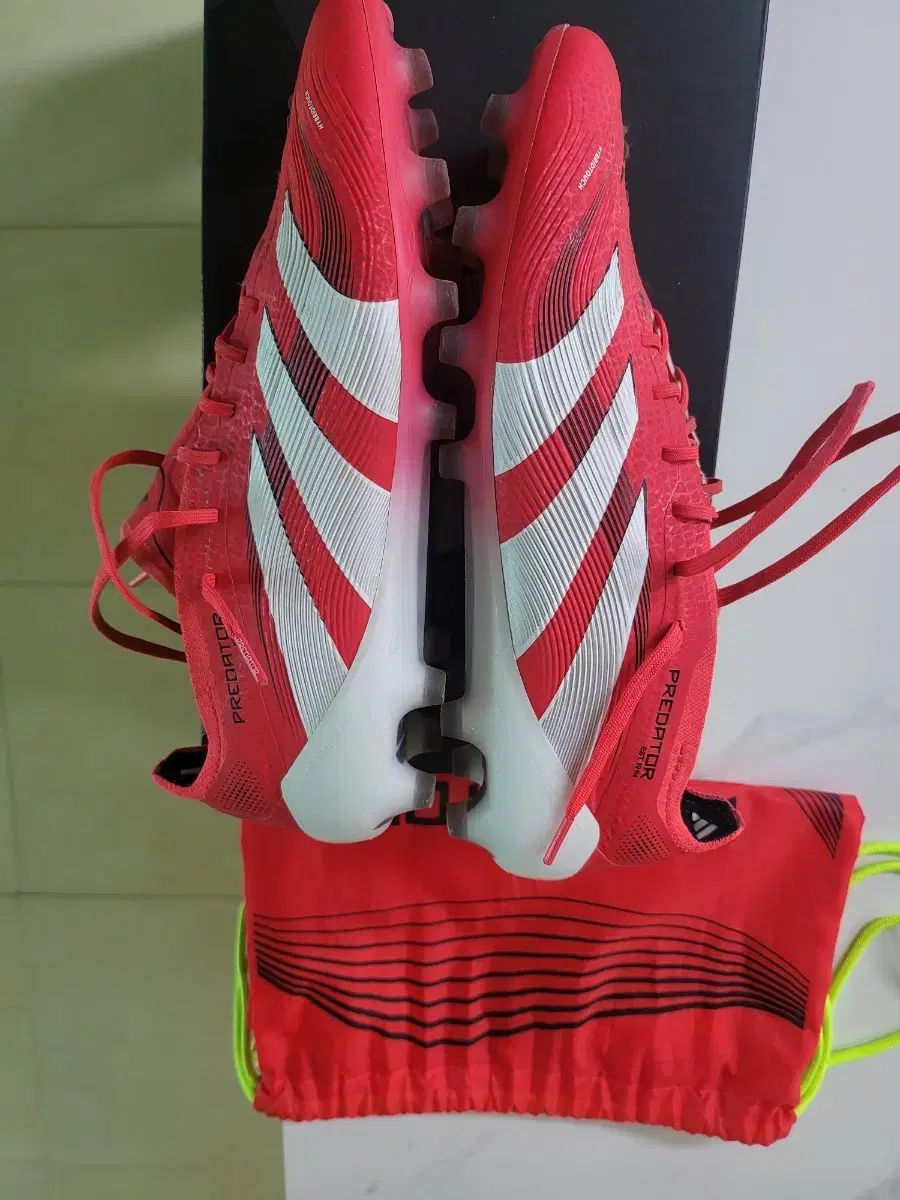 アディダス プレデター サッカーシューズ ag 270