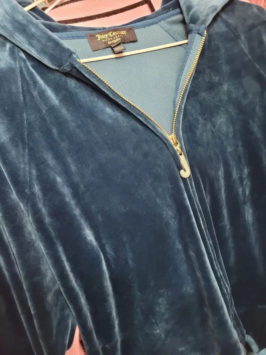 ジューシークチュール スーツ