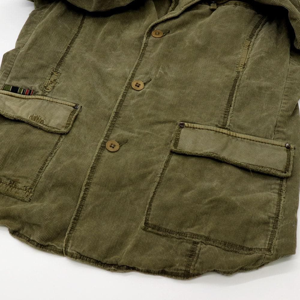 ESSENTIALS マカオ製