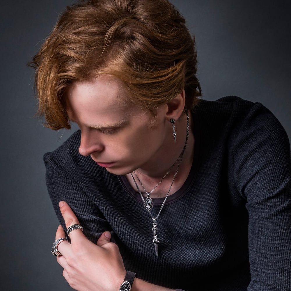 スカルクラウンダガーピアス