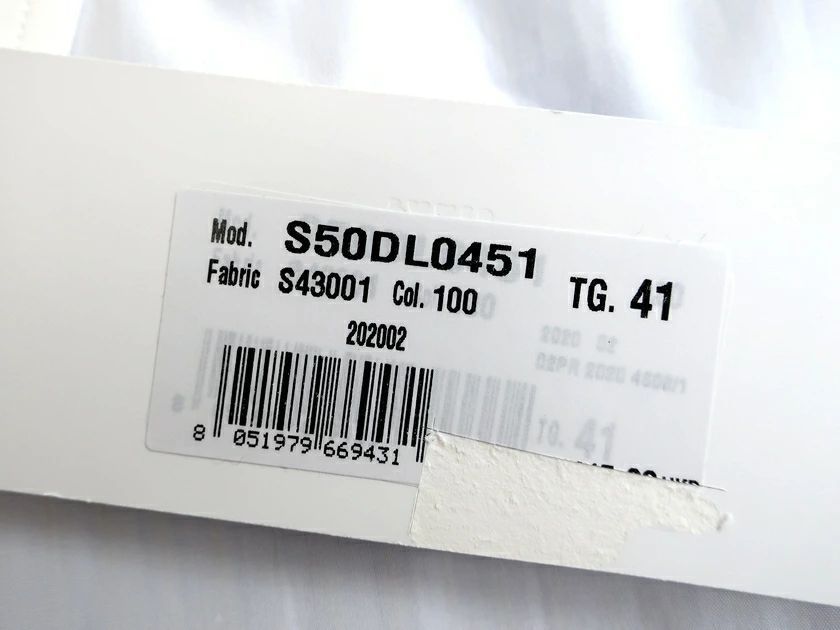 ドット パンチホール