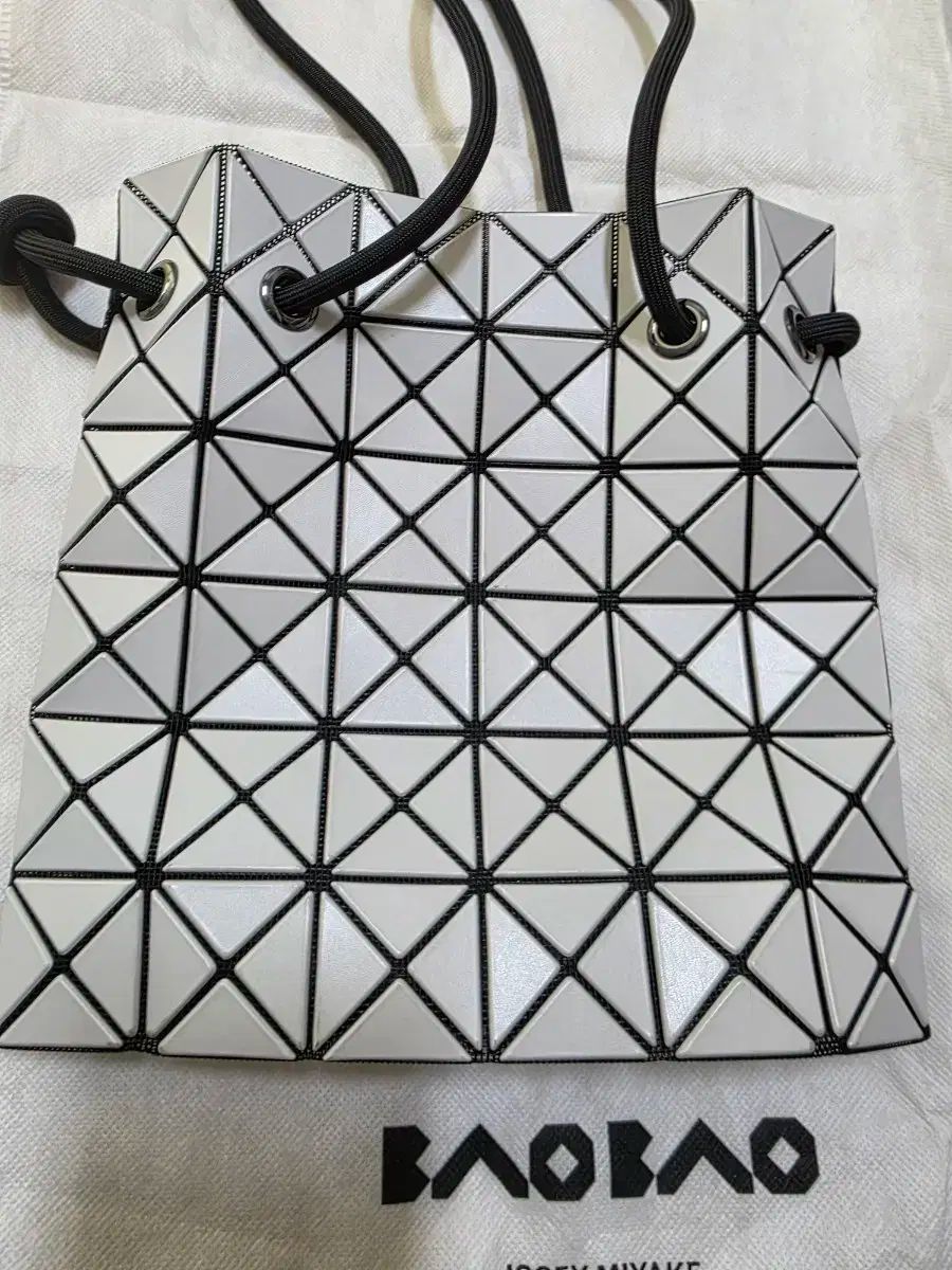 BAO BAO ISSEY MIYAKE バオバオイッセイミヤケ リングバッグ ライト グレー