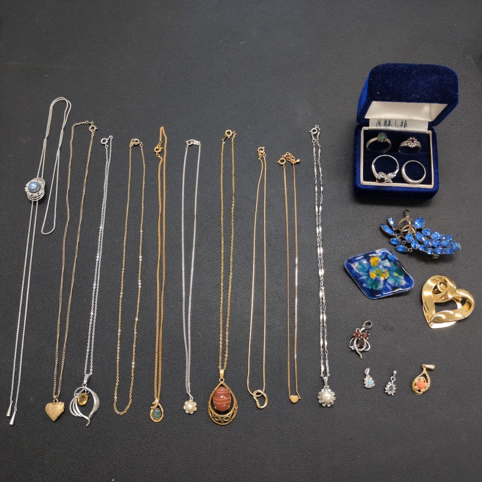 遺品整理 まとめて㉗ ジュエリー あり ネックレス リング ブローチ トップ パール 天然石