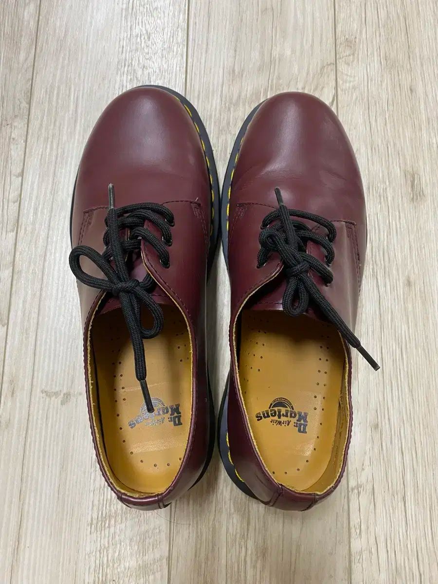 さくらんぼレッド