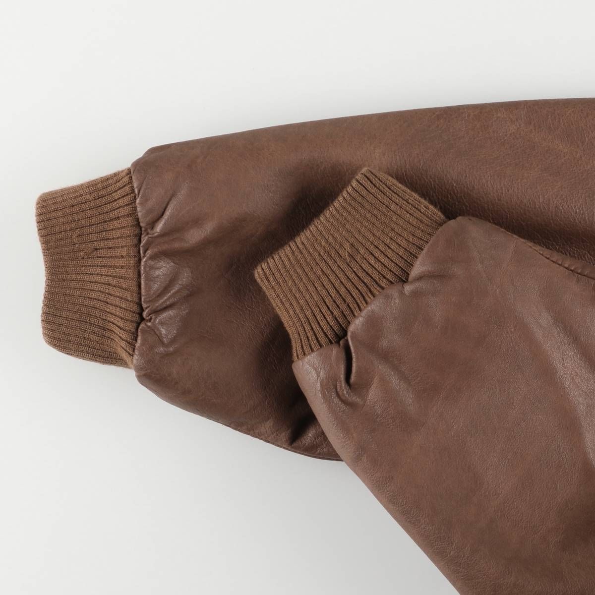 中綿入り レザージャケット