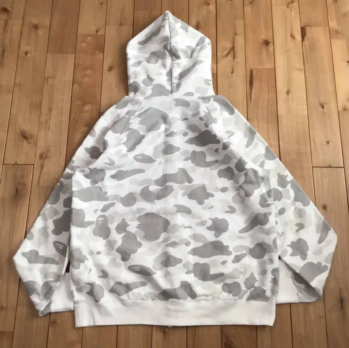 A BATHING APE® アベイシングエイプ バッグ WHO ジップアップ