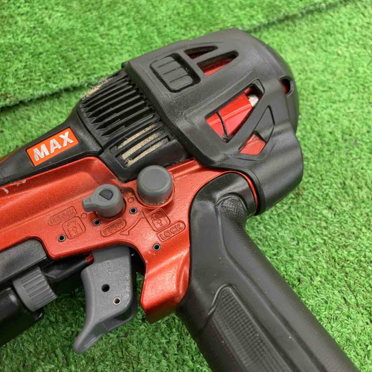 高圧エア釘打ち機