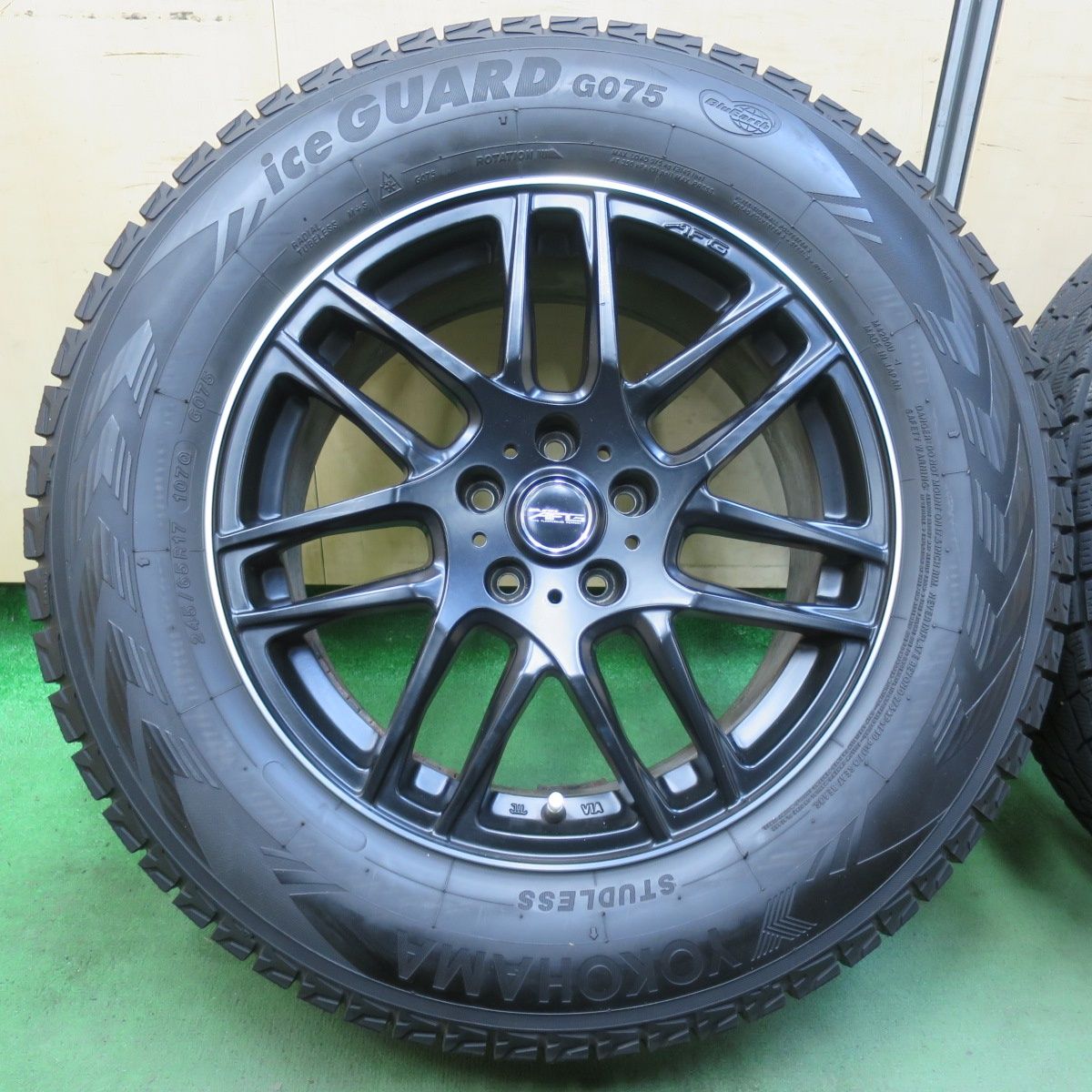 バリ溝 21年 キレイ 9 5分 JEEP ジープ KL チェロキー 等 EURO AFG 245 65 R 17 スタッドレス ヨコハマ アイスガード G 075 17インチ PCD 110 5 H 5102804イス