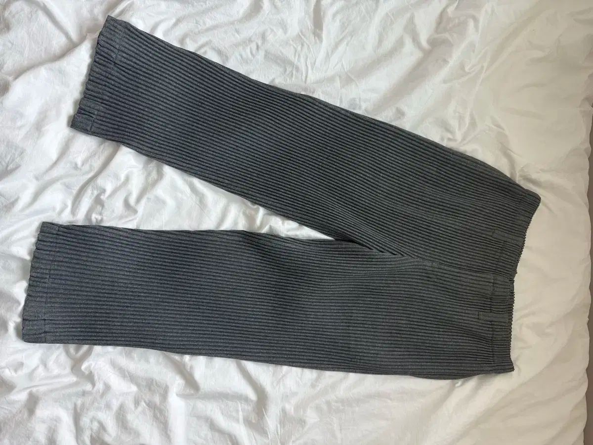 3 オムプリッセ ウールライク パンツ 25年 マンスリー