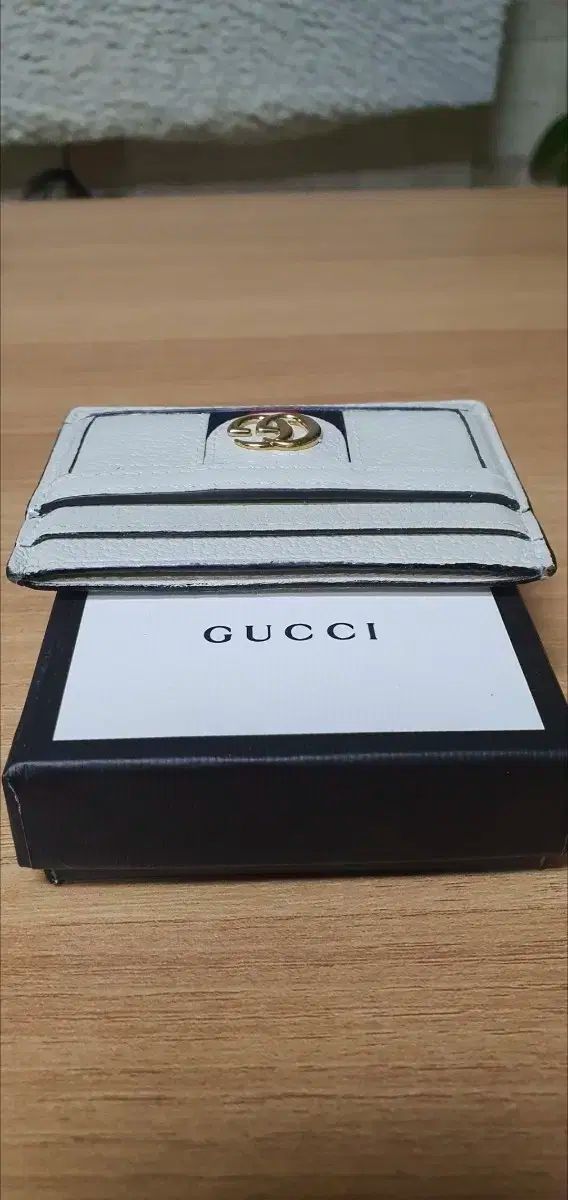 グッチ オフィディア