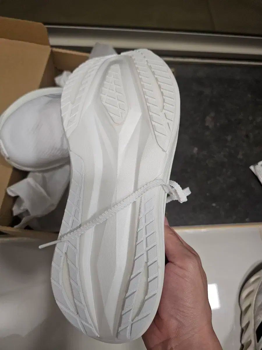 アシックス メガブラスト