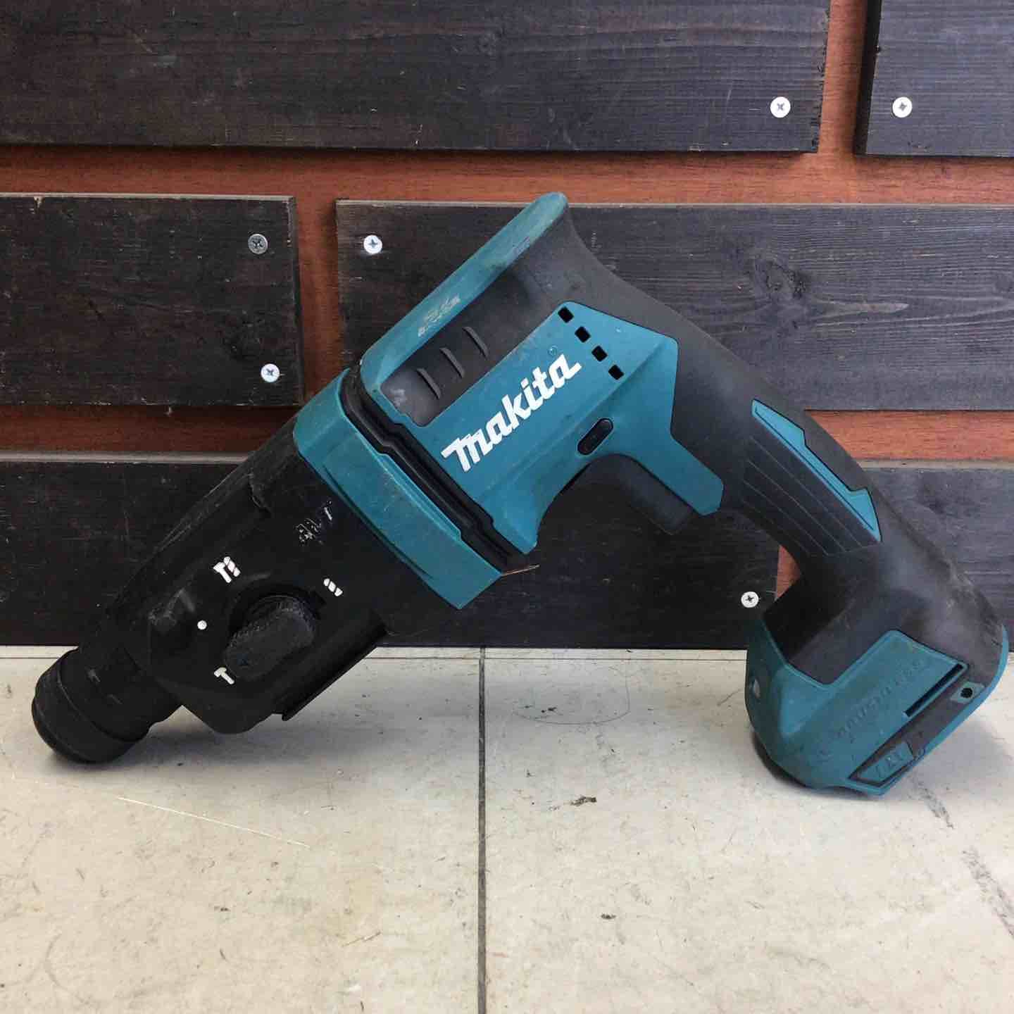 品 マキタ makita コードレスハンマドリル HR182DZK 鴻巣店