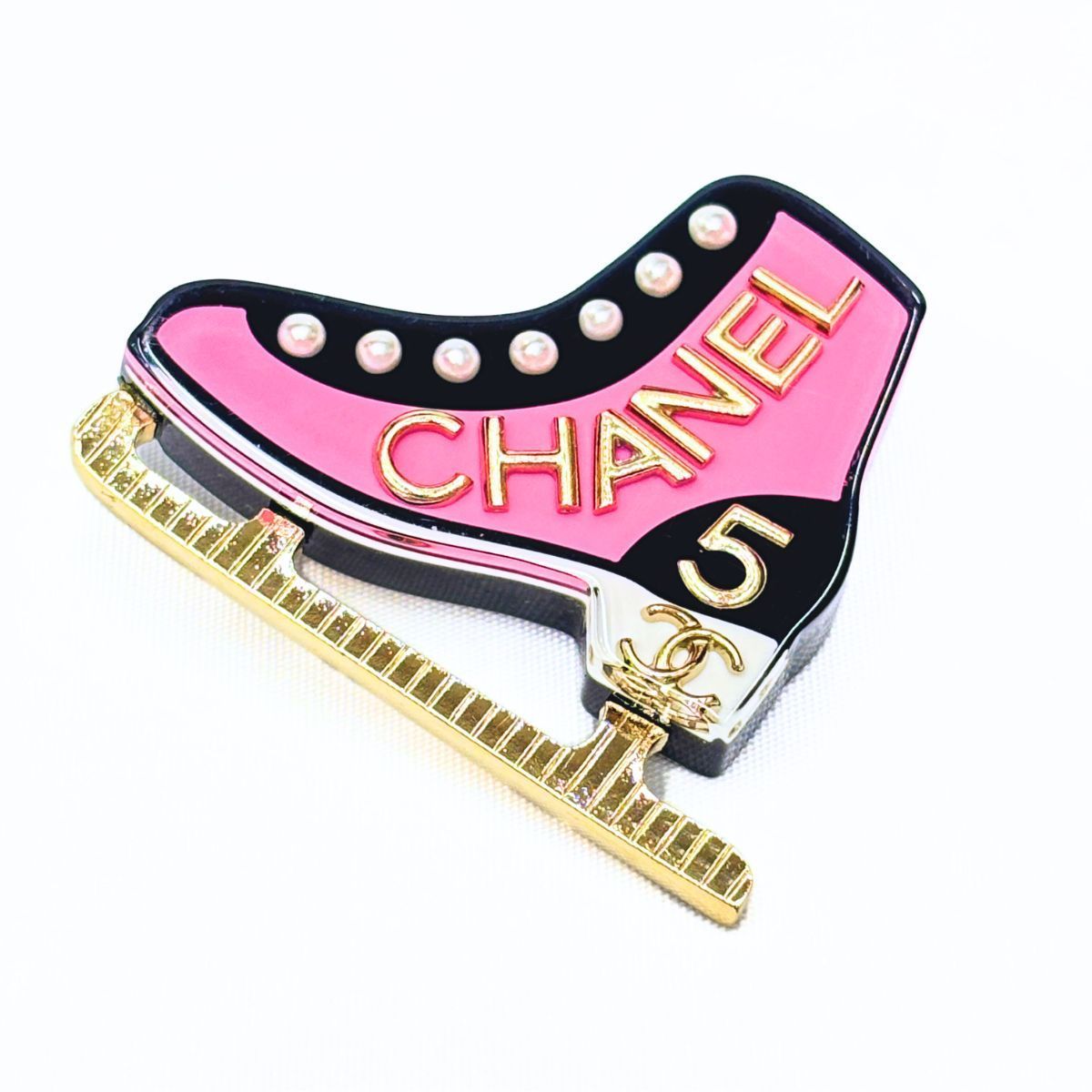 CHANEL シャネル スケートブーツ ブローチ ココマーク ピンク D19K