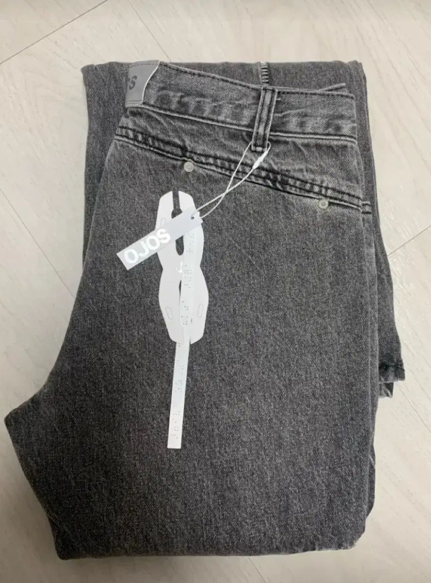 OJOS オホス クラック ウォッシュド デニム パンツ