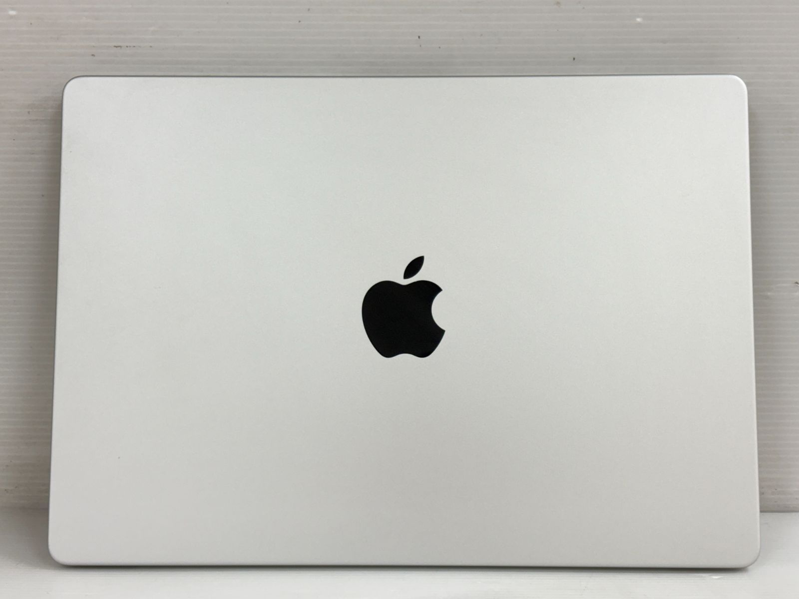 充放電数61回 Apple MacBook Pro 14-inch 2021 A2442 Apple M1 Pro-10コア RAM 32GB SSD 1TB 16コアGPU シルバー Tahoe 動作品
