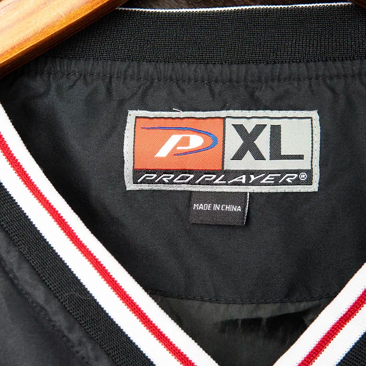 PLAYER ウィンドブレーカー