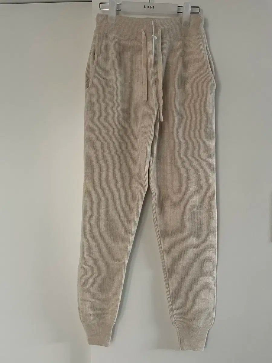 ジョガー ニットパンツ