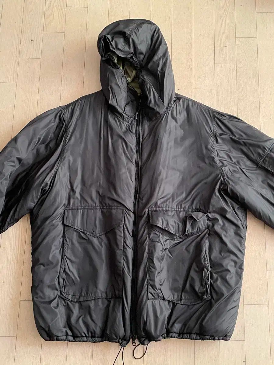 United carr by バズリクソンズ wep ジャケット