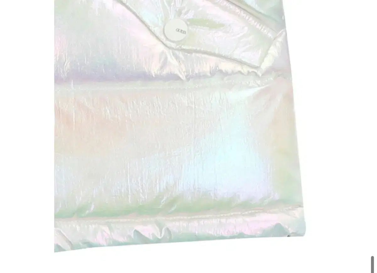 GUESSゲスキッズダウン GUESSゲスダウン