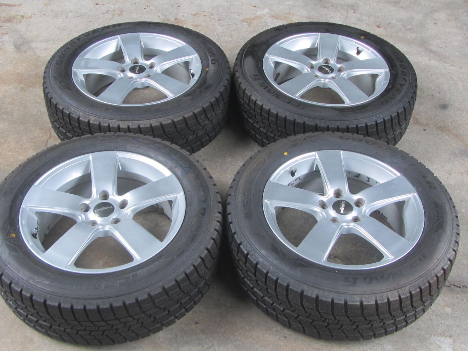 タイヤラベルはがし 215 60 R 17 スタッドレス グッドイヤー アイスナビ C HR カローラクロス エスティマ MPV エクストレイルなど