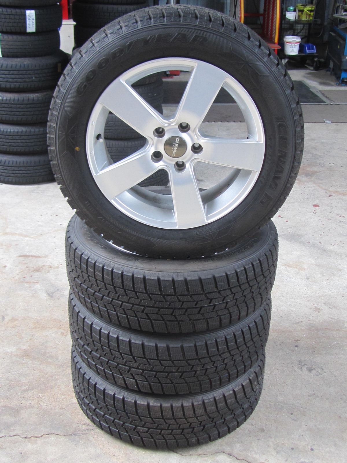  タイヤラベルはがし 215 60 R 17 スタッドレス グッドイヤー アイスナビ C HR カローラクロス エスティマ MPV エクストレイルなど 17インチ タイヤ ホイールセット