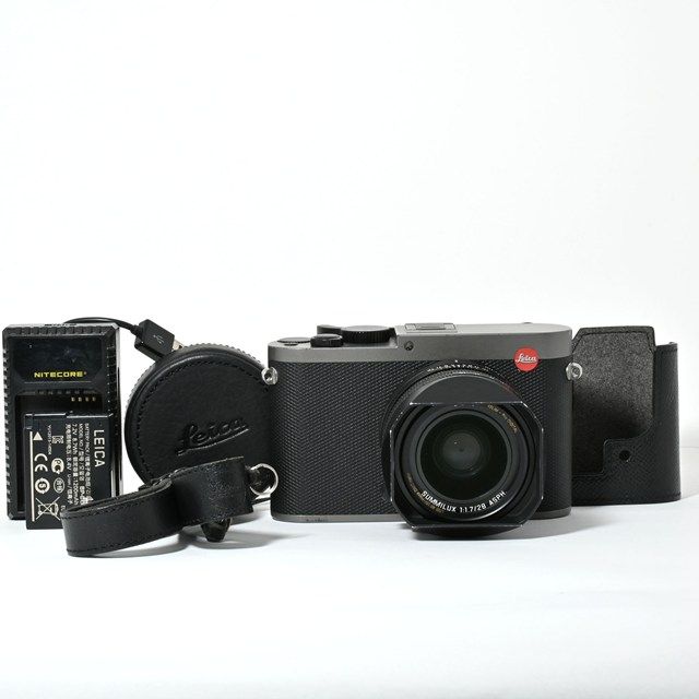 Leica Q Typ116 チタングレー｜フルサイズコンパクト×Summilux 28mm F1.7 ASPH搭載｜ レザーケース ストラップ付き