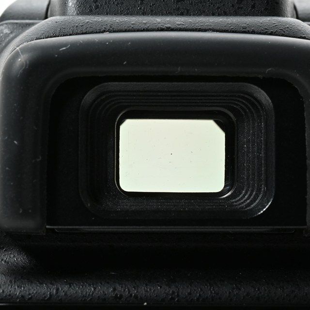  並品 Nikon D 3400 ボディ 軽量エントリー一眼レフ 高画質2416万画素 Bluetooth搭載 にも の名機 デジタル一眼レフ デジタルカメラ