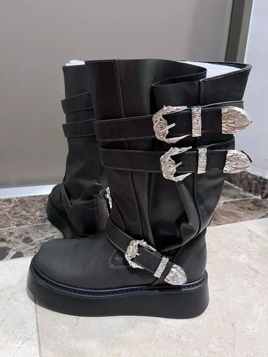 ウェスタン バックル