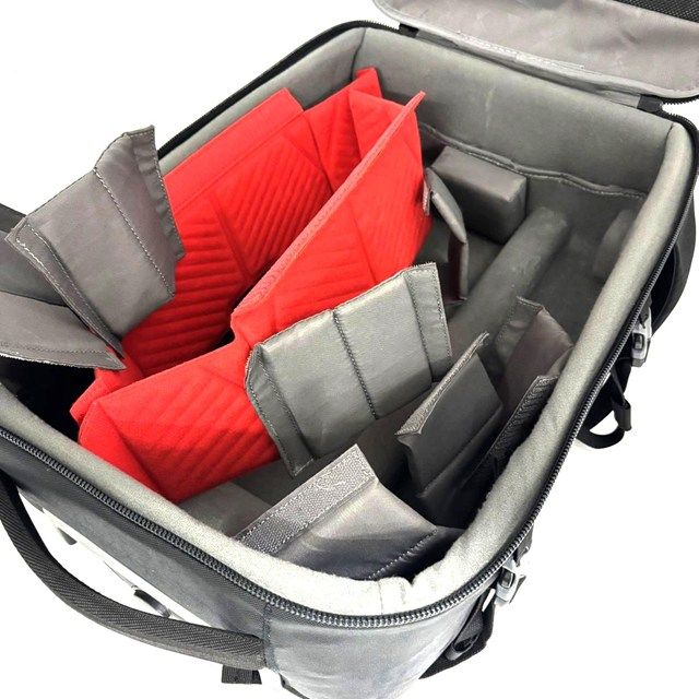 並品 Manfrotto Advanced ローラーバッグ III MB MA3-RB｜プロ用カメラバッグ｜機材を安全収納×高耐久キャスター搭載｜旅行 ロケ撮影に最適 WWW_OPDRERGINERDOGAN_COM